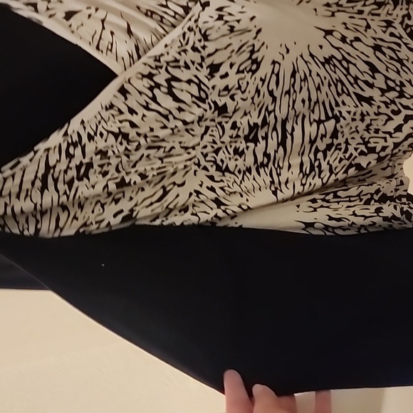 ๐ฅ๐ฅ 2 for $10 ๐ฅ๐ฅ George Woman's Shirt with Attached Cardigan - Picture 3 of 6